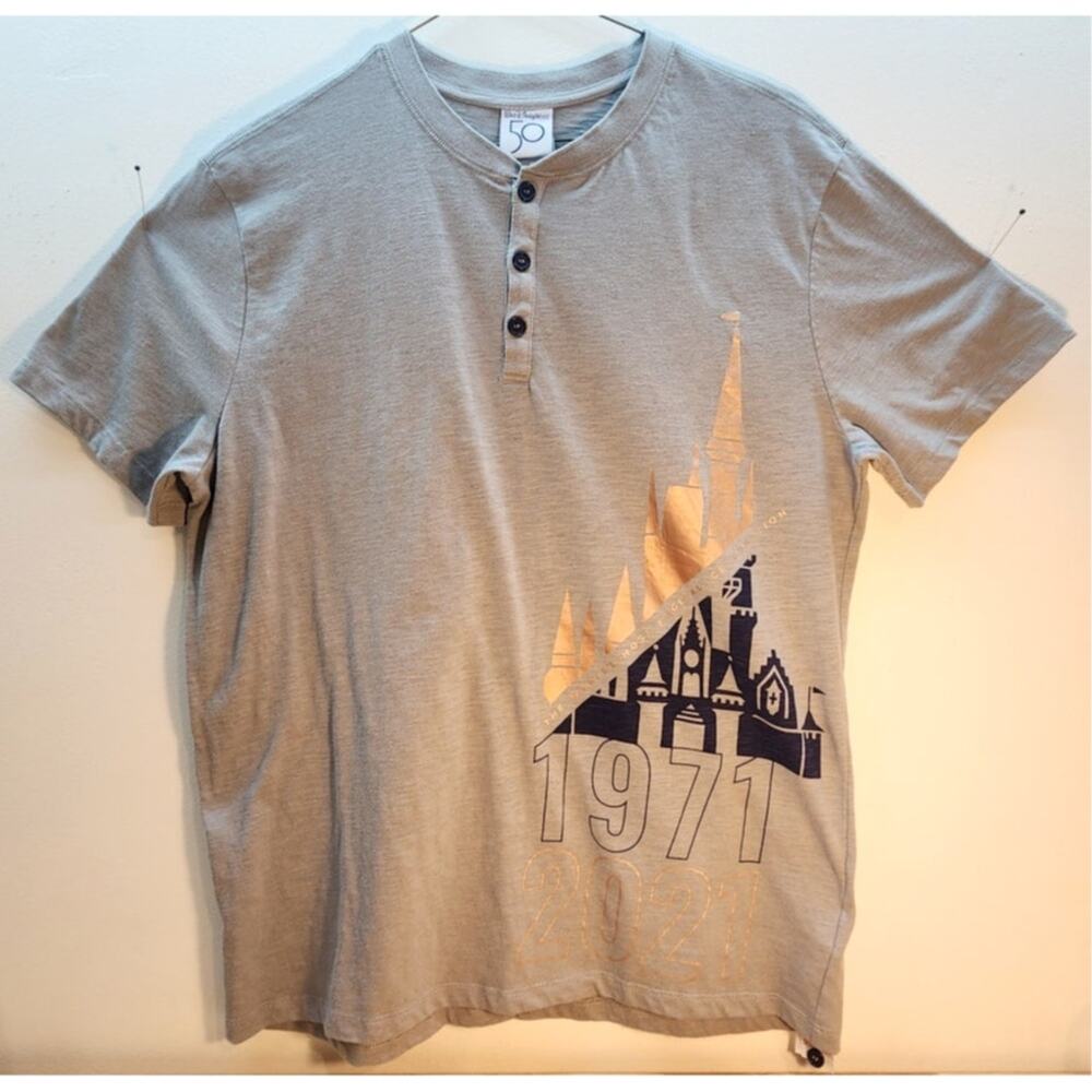 Walt Disney World 50th Anniversary Cinderella Castle Gray Henley Size XL